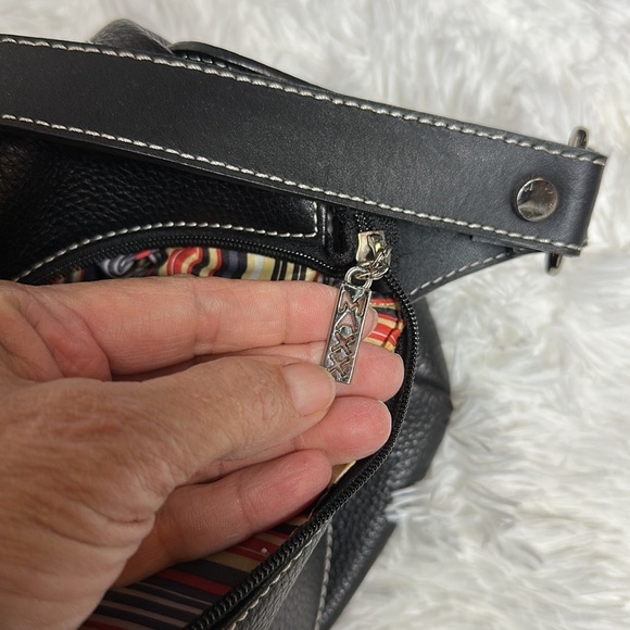 Max New York Black Leather Hobo Bag - Picture 11 of 12